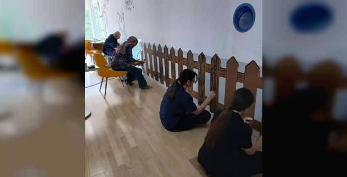 Gençlerin fırçasından Erfelek gençlik merkezine renkli dönüşüm