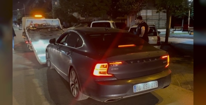 İnegöl'de çakarlı teröre rekor ceza: Ehliyetsiz sürücüye tam 786 bin TL'lik darbe!