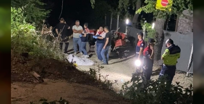 İnegöl'de devrilen traktörün sürücüsü yaşamını yitirdi