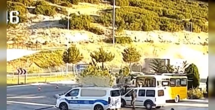 Isparta'da tır devrildi: Sürücü yaralı
