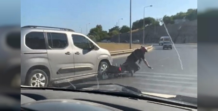 İzmir'de vicdansız sürücüye rekor ceza: Motosikletliye çarpıp kaçtı, ehliyetine ve aracına el konuldu!