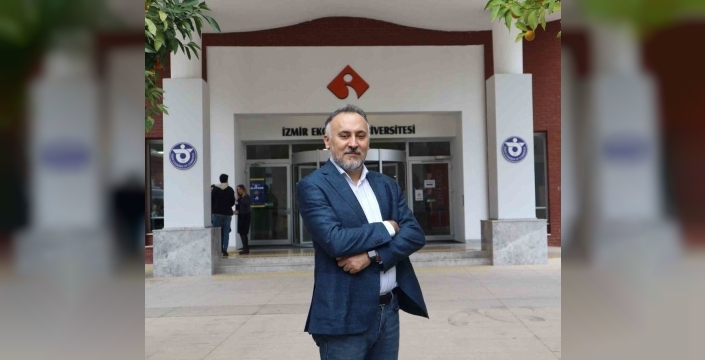İzmir Ekonomi Üniversitesi'nden 'Port Ekonomi' takımı, tedarik zinciri yarışmasında Türkiye ikincisi oldu
