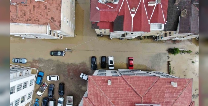 Karadeniz'in gözyaşları: Cide'de selin izleri havadan görüntülendi
