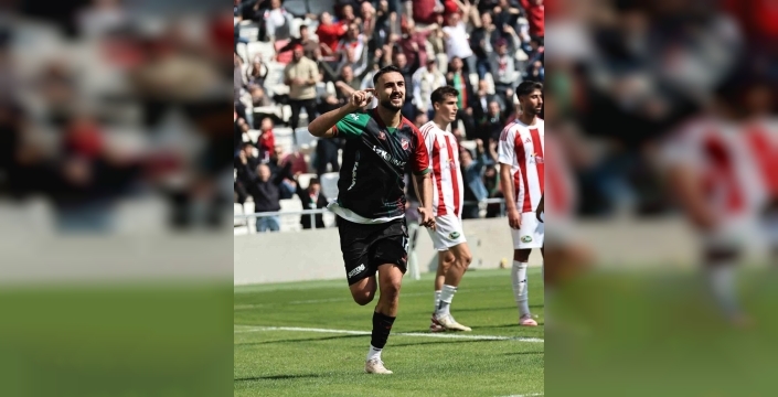 Karşıyaka, golcü Ömer Faruk'u takımda tutmak için son virajda