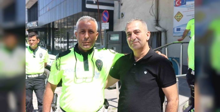 Kayseri'de başkomiserden duygusal emeklilik veda anonsu