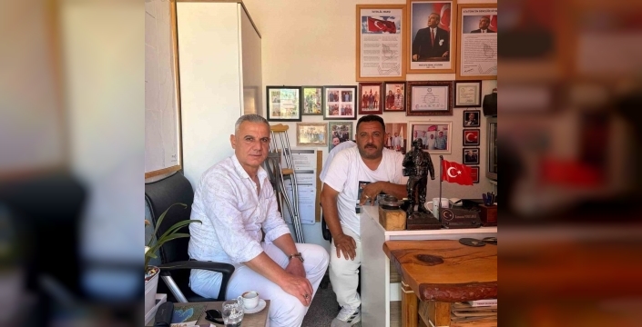 Kırık ayakla görev başında: Muhtar Yorulmaz'dan fedakarlık örneği
