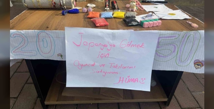 Küçük Hüma'nın Japonya hayali: Oyuncakları ve takıları satışta