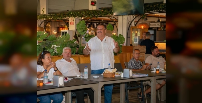 Kuşadası'nda mahallelerin sorunları masaya yatırıldı