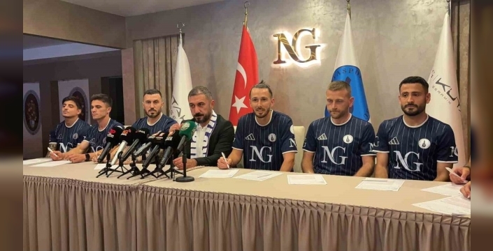 Kütahyaspor, 9 futbolcuyla yeni bir başlangıç yapıyor