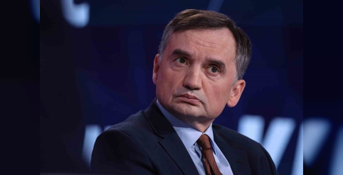 Macaristan, eski Polonyalı bakan ve yardımcısının mülteci statülerini iptal etti