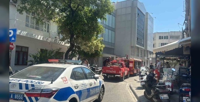Marmaris'te yangın paniği: DeFacto mağazasında müşteriler tahliye edildi