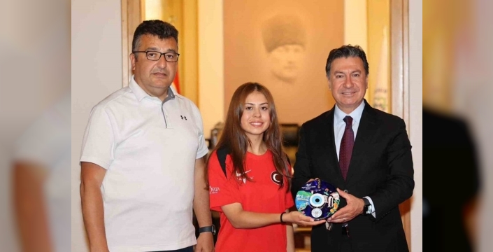 Muğla'dan Dünya Kupası Finali'ne: Hazal Burun Meksika'da madalya peşinde