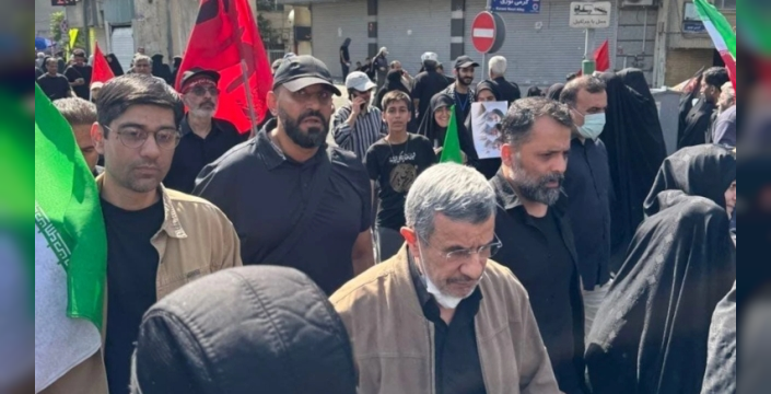 Öldü deniyordu, Hamaney'in cenazesinde böyle görüntülendi!