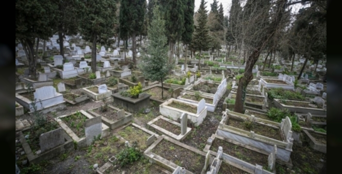 Ölüm bile pahalıya patlıyor: İstanbul'da mezar fiyatları üçe katlandı, vatandaş çaresiz