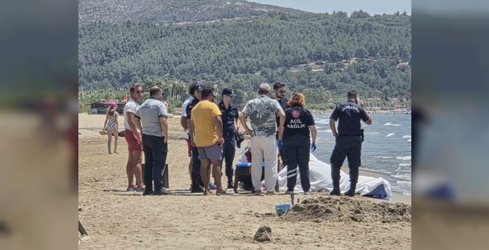 Pamucak Sahili'nde Gizemli Buluntu: Sahilde Erkek Cesedi