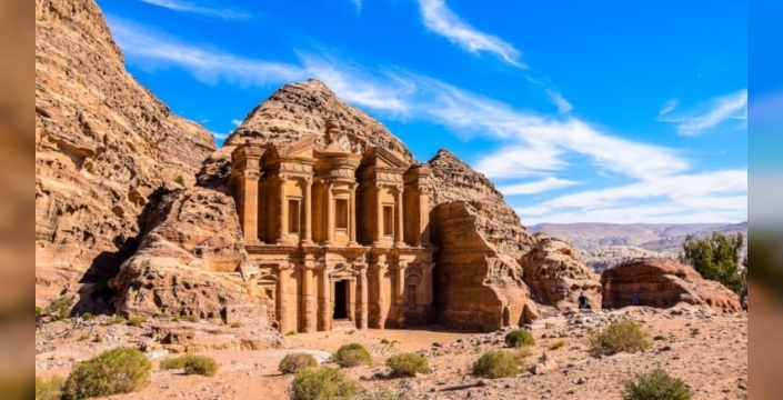 Petra'da Indiana Jones filmindeki hazineyi andıran gerçek bir mezar bulundu