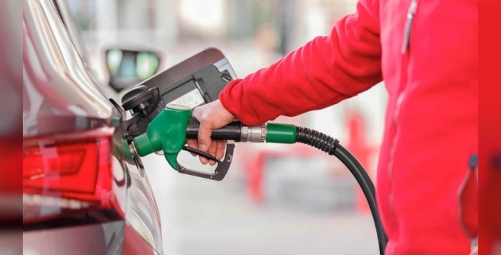 Petrol fiyatı düşüyor, akaryakıta zamlar durmuyor: Vatandaş 'Bu neyin zammı?' diyor