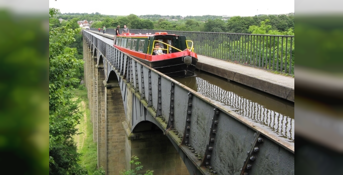 Pontcysyllte Su Kemeri: Gökyüzünde yol alan teknelerin evi