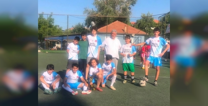 Sarıgöl'de Kur’an kursu öğrencileri dostluk için sahaya iniyor