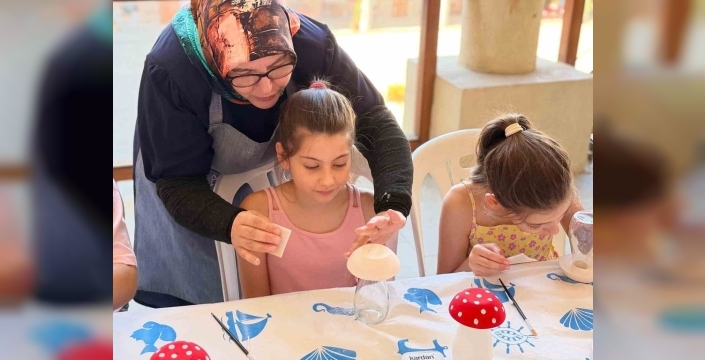 Tarihi Kurşunlu Han'da Sanat Rüzgarı: Atölye Günleri İlgi Gördü