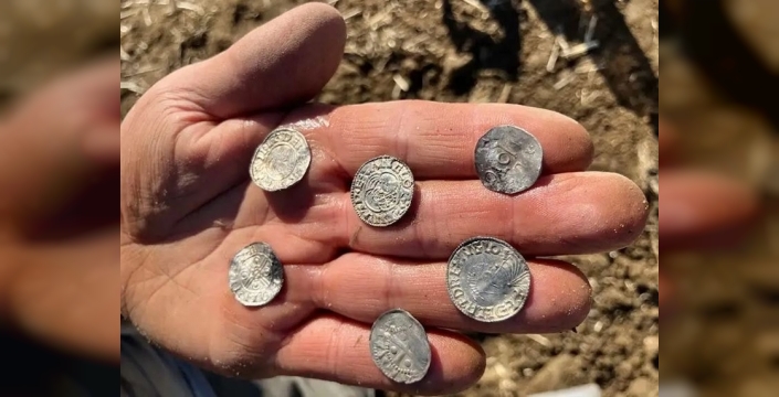 Tayland'da 2000 yıllık altın yüzükler keşfedildi