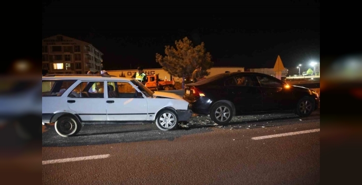 Trafikte selektör tartışması kaza ile sonuçlandı: 2 yaralı