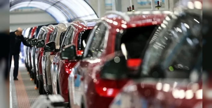 Türkiye'de otomobil alıcılarının gözdesi gri renk ve Renault markası oldu