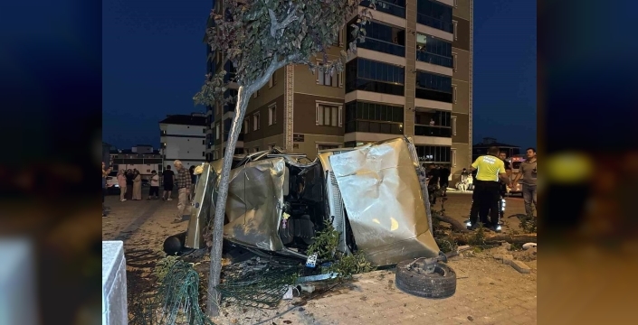 Uşak'ta yürek burkan kaza! Yayalara çarpan sürücü tutuklandı