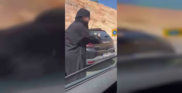 Adıyaman'da pes dedirten trafik kavgası: Yol kesildi, kadından saldırı girişimi!