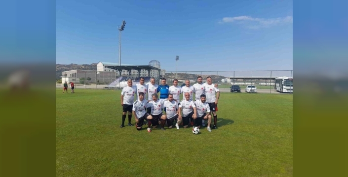 Afyonkarahisar'da Davut Çoban anısına masterler futbol turnuvası