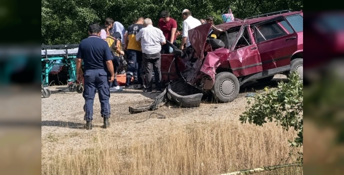 Afyonkarahisar'da trafik kazası: 1 ölü, 5 yaralı