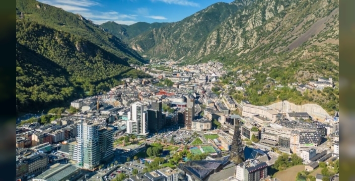 Andorra, resmi para birimi olmayan zengin bir prenslik