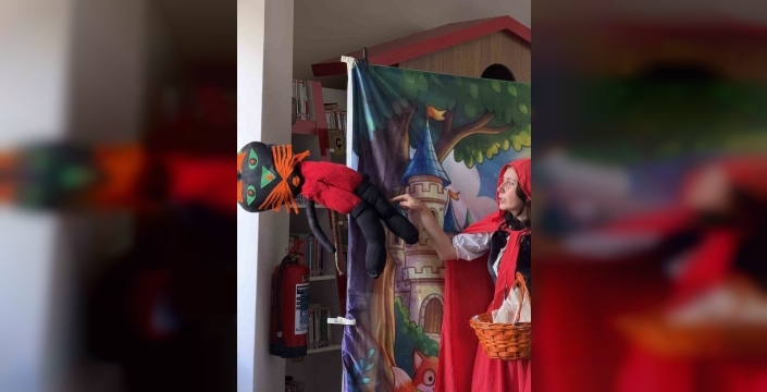 Aydın'da çocuklar için masal oyunu sahnelendi