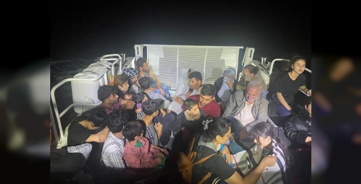 Ayvacık açıklarında 37 kaçak göçmen yakalandı