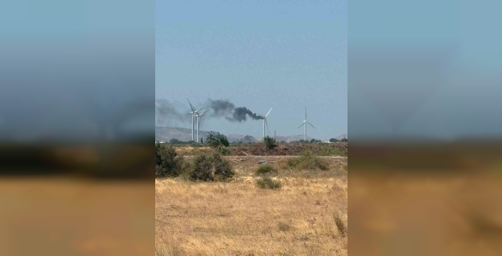 Bergama'da rüzgar türbininde yangın çıktı