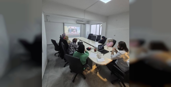 Bilecik'te ailelere teknoloji bağımlılığı anlatıldı