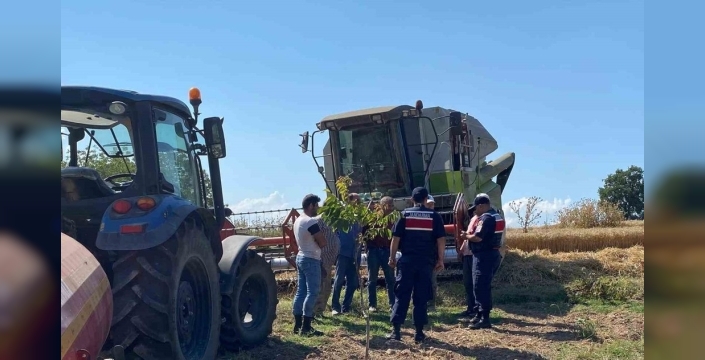 Bilecik'te biçerdöver operatörlerine yangın uyarısı yapıldı
