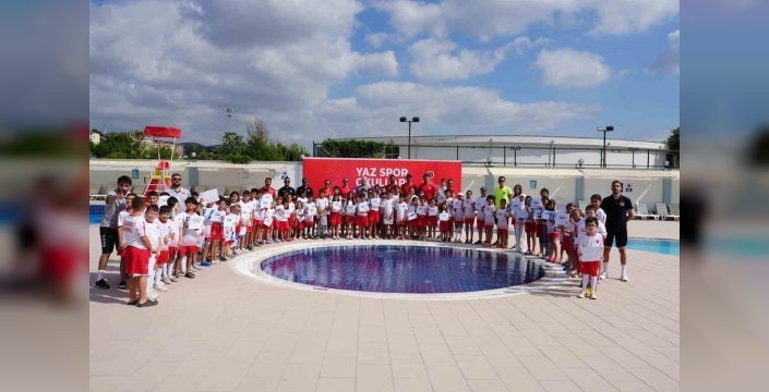 Bilecik'te yaz spor okulları sona erdi, öğrenciler sertifikalarını aldı