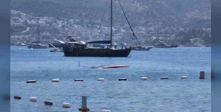 Bodrum'da yelkenli tekne sabaha karşı battı