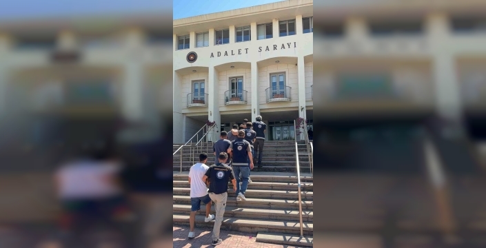 Bodrum ve Marmaris'te göçmen kaçakçılığına 5 tutuklama