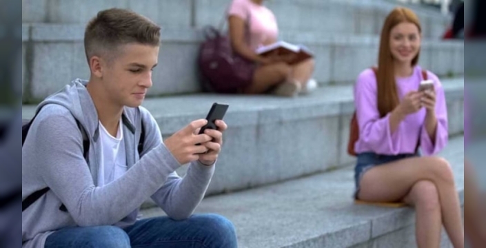 Bumble, flört uygulamasındaki mesaj kuralını değiştirdi