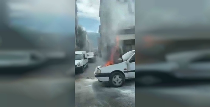 Bursa'da seyir halindeki otomobil alev aldı
