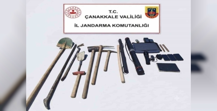 Çanakkale'de kaçak alkol operasyonunda çok sayıda içki ele geçirildi