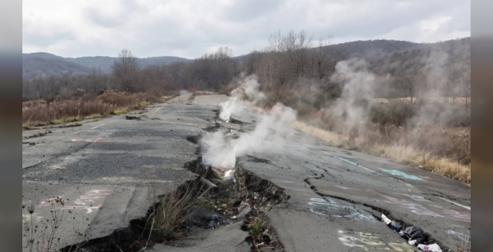 Centralia kasabası, 62 yıldır yer altındaki yangınla mücadele ediyor