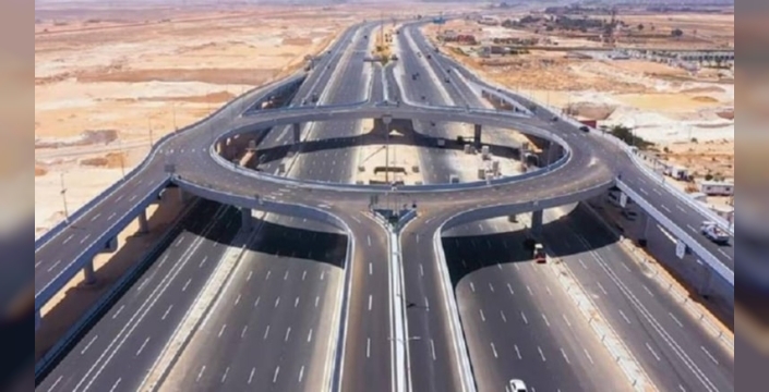 Çöl ortasında 2.400 km otoyol 60 yıldır bitmiyor