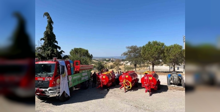 Demirci'ye orman yangınlarıyla mücadele için tanker teslimatı