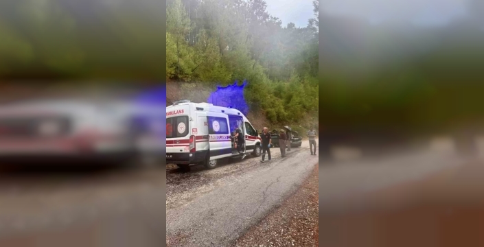 Denizli'de takla atan otomobilde baba hayatını kaybetti, kızı yaralandı