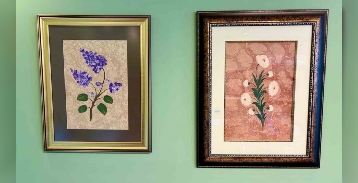 Ebru sanatını modern yaklaşımla gelecek nesillere aktarıyor