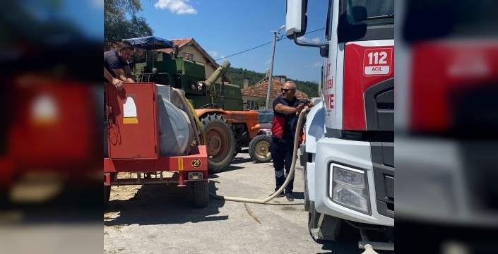 Emet'te korkutan ot yangını eve sıçramadan söndürüldü