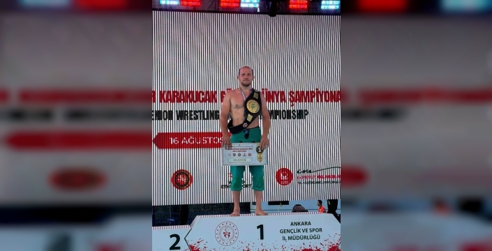 Fazlı Eryılmaz, dünya güreş şampiyonu oldu